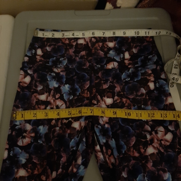 FABLETICS High-Waisted Printed PowerHold 7/8 - Picture 8 of 9